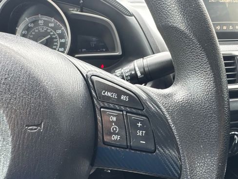 Used 2015 MAZDA MAZDA3 i Sport FWD image 18