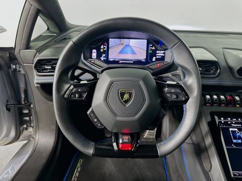 Used 2023 Lamborghini Huracan EVO RWD image 15