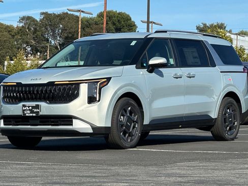 New 2026 Kia Carnival EX image 8