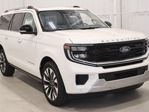 New 2025 Ford Expedition Max Platinum w/ Platinum Ultimate Package image 2
