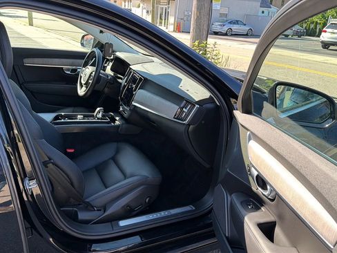 Used 2024 Volvo S90 B6 Plus AWD/4WD image 23