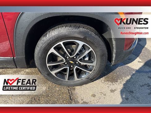 Used 2025 Chevrolet TrailBlazer LT w/ Driver Confidence Package AWD/4WD image 14