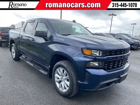 Used 2021 Chevrolet Silverado 1500 Custom image 1