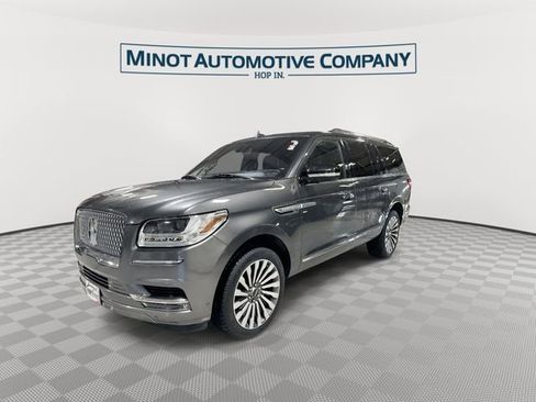 Used 2018 Lincoln Navigator L Reserve w/ Technology Package AWD/4WD image 4