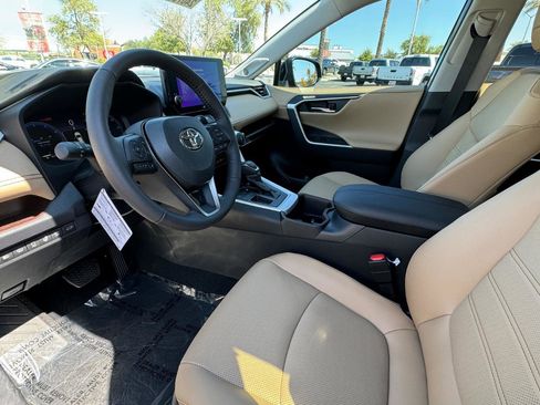 New 2025 Toyota RAV4 Limited image 15