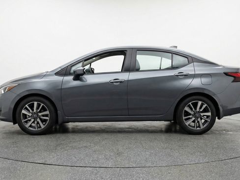 Used 2025 Nissan Versa SV image 5