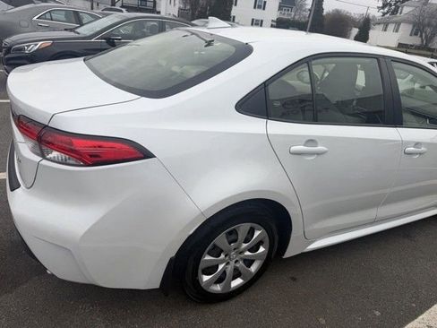 Used 2024 Toyota Corolla LE image 3