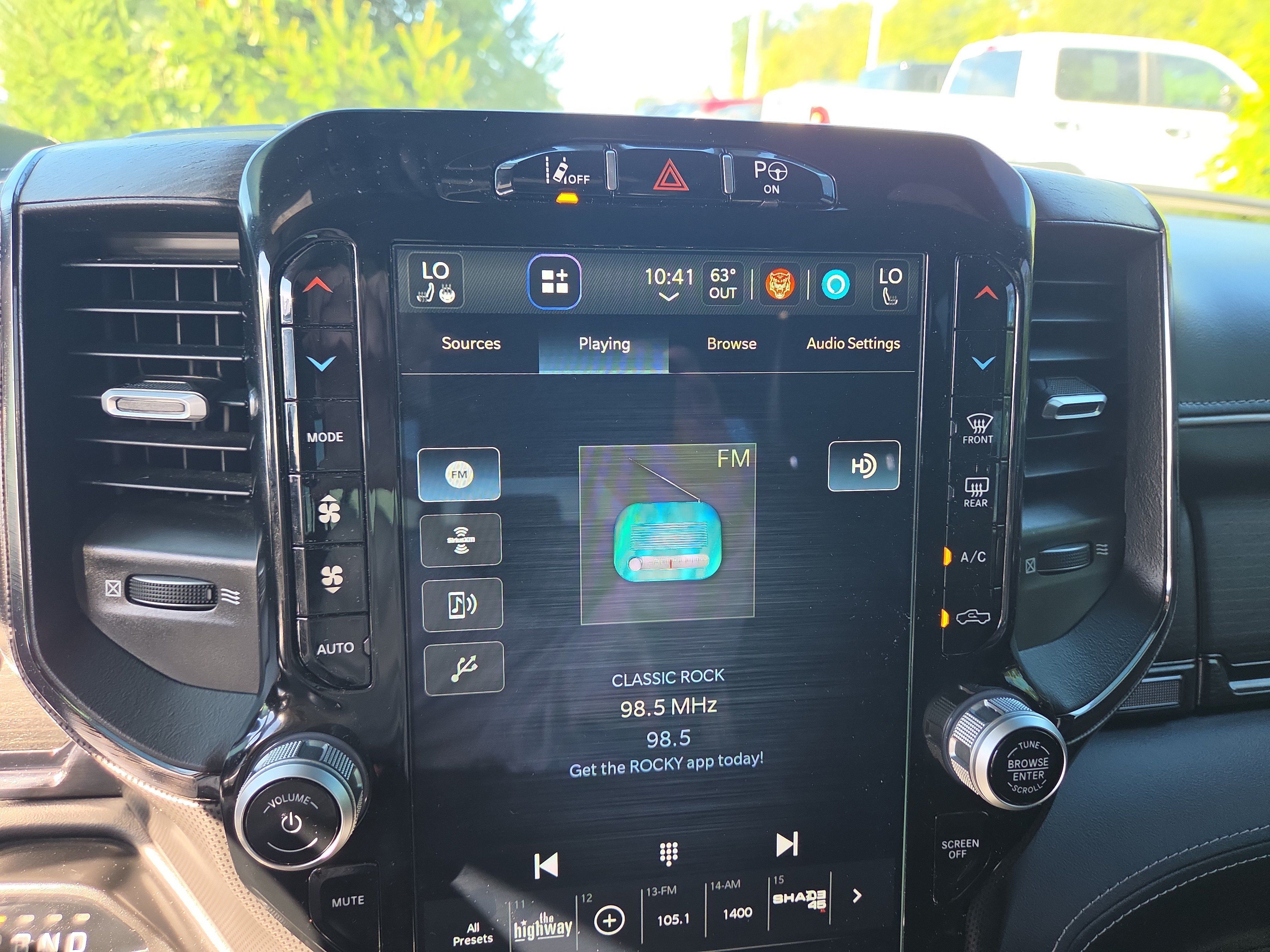 Used 2024 RAM 1500 Limited AWD/4WD image 6