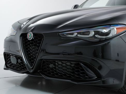 New 2026 Alfa Romeo Giulia w/ Driving Assist Package RWD image 9