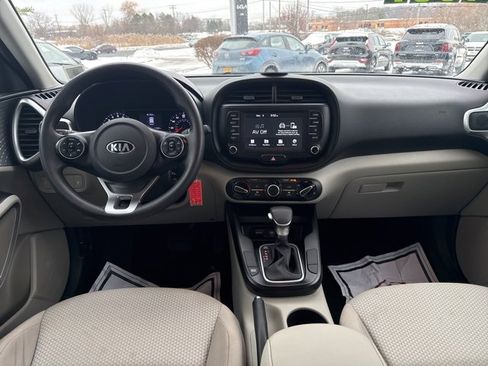 Certified 2020 Kia Soul LX image 9