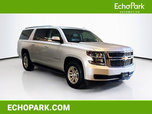 Used 2019 Chevrolet Suburban LT image 1