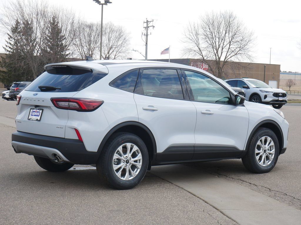 New 2026 Ford Escape Active w/ Tech Pack #1 AWD/4WD image 3