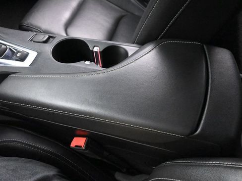 Used 2019 Chevrolet Camaro SS RWD image 31