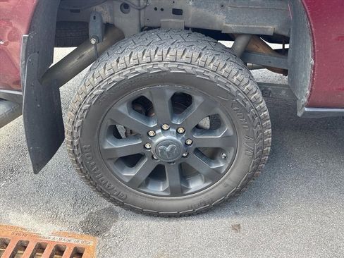 Used 2021 RAM 2500 Big Horn w/ Night Edition AWD/4WD image 7