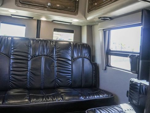 Used 2017 Mercedes-Benz Sprinter 3500 image 33