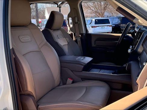 Used 2022 RAM 2500 Limited image 8