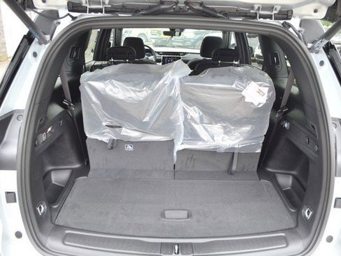 New 2025 Jeep Grand Cherokee L Laredo w/ Luxury Tech Group I image 38