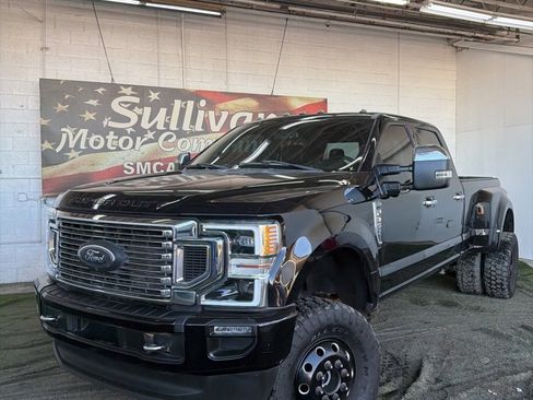 Used 2020 Ford F350 Platinum image 1