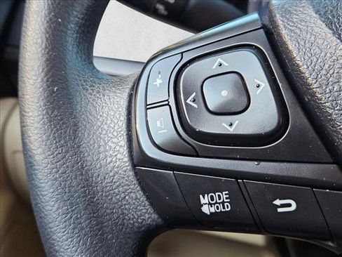 Used 2017 Toyota Camry LE image 13