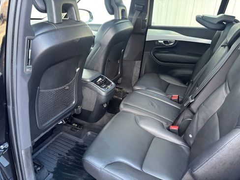 Used 2017 Volvo XC90 T6 Momentum w/ Vision Package image 26