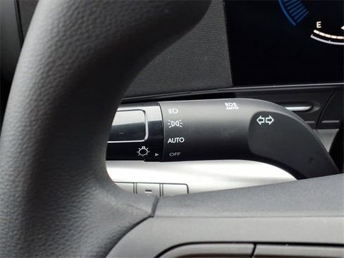 New 2026 Hyundai Kona SE image 23