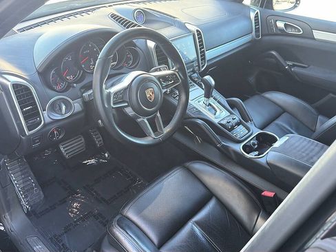 Used 2018 Porsche Cayenne GTS AWD/4WD image 4