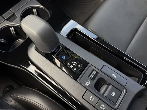 Used 2025 Toyota Prius Limited w/ Limited Premium Package FWD image 17