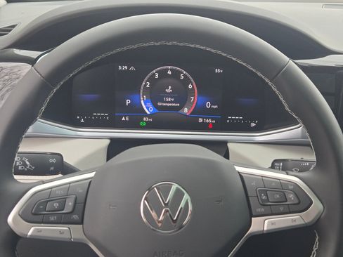New 2026 Volkswagen Taos SE AWD/4WD image 16