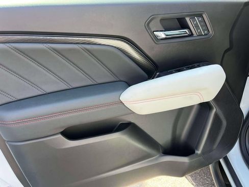 New 2026 GMC Canyon AT4X w/ AT4X AEV Edition AWD/4WD image 18
