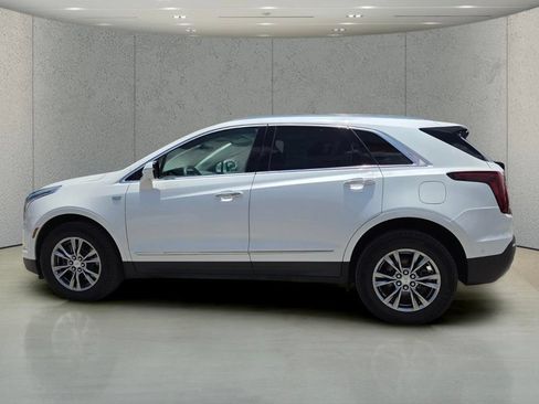 Used 2023 Cadillac XT5 Premium Luxury w/ Technology Package AWD/4WD image 8