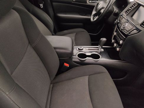 Used 2020 Nissan Pathfinder SV AWD/4WD image 21