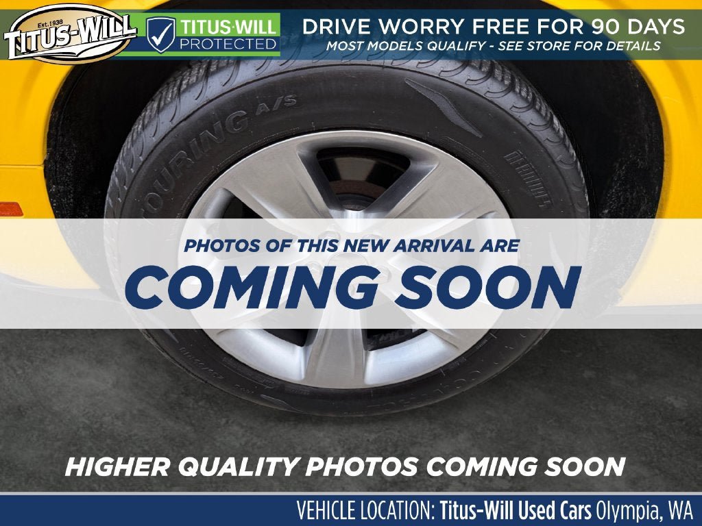 Used 2018 Dodge Challenger SXT RWD image 6