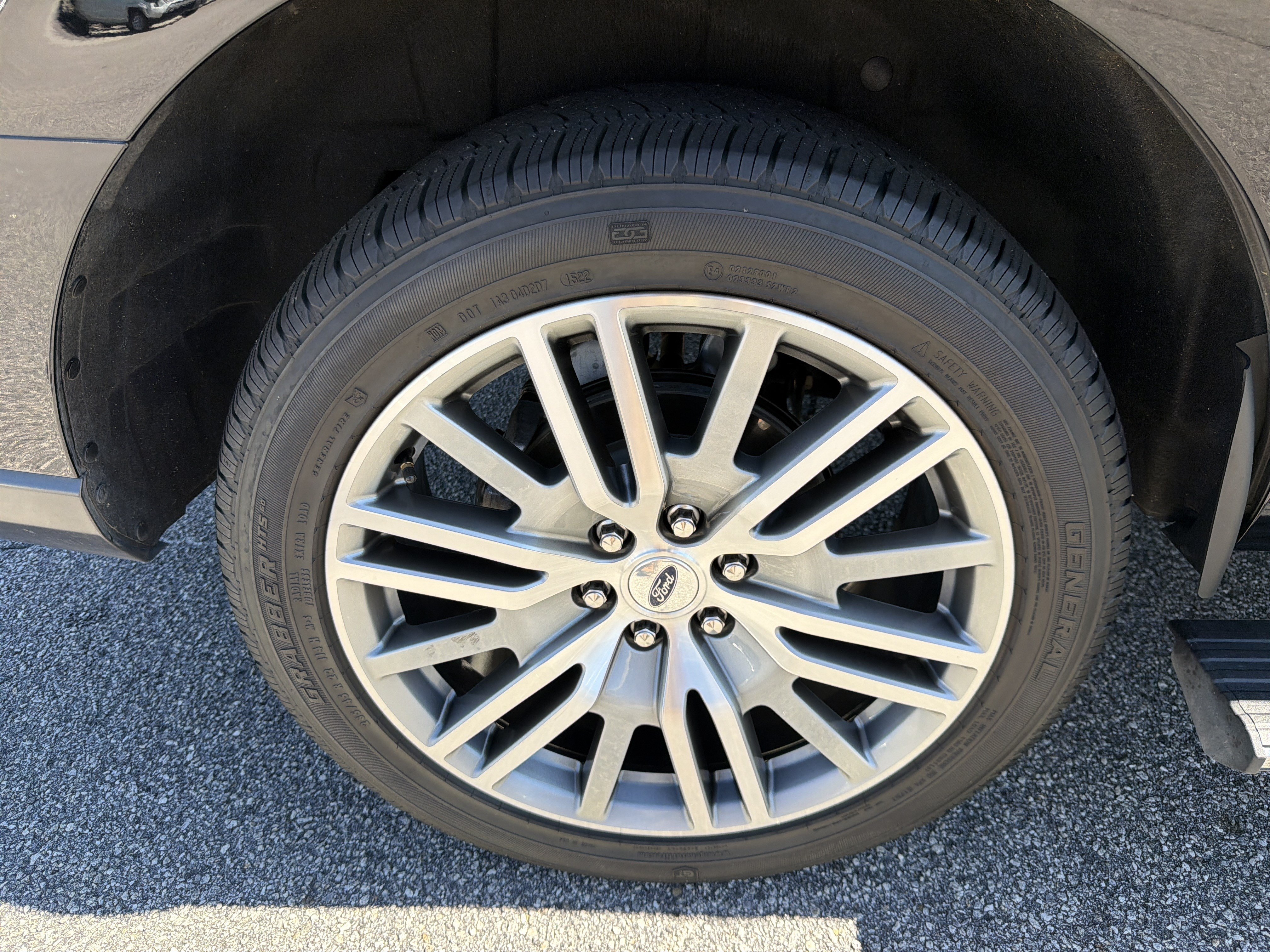Used 2022 Ford Expedition Limited RWD image 26