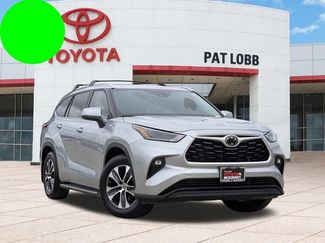 Used 2023 Toyota Highlander XLE FWD 360° Tour