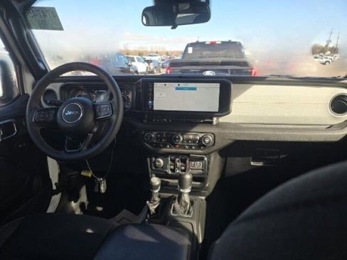 Used 2024 Jeep Wrangler Sport S image 9