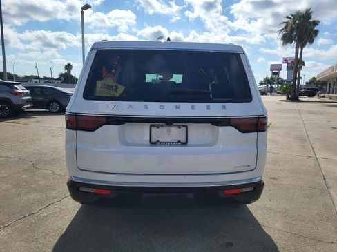 Used 2024 Jeep Wagoneer Series II w/ Flexible Seating Group RWD image 22