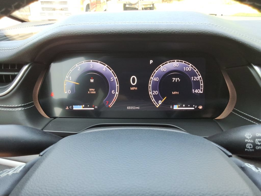 Used 2023 Jeep Grand Cherokee Limited w/ Luxury Tech Group II AWD/4WD image 28