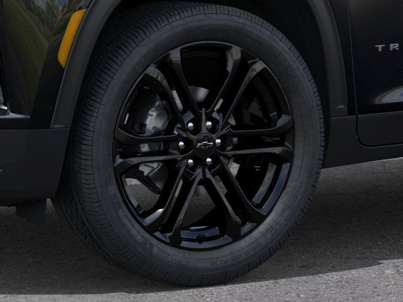 New 2027 Chevrolet Traverse LT w/ Driver Confidence Package FWD image 9