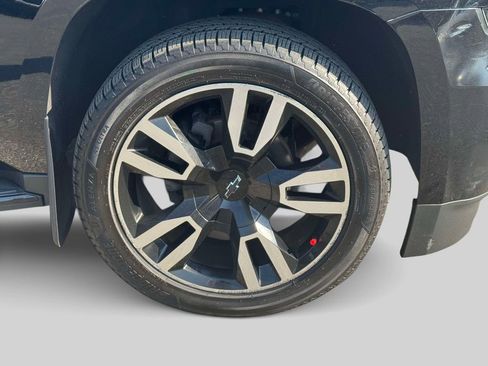 Used 2019 Chevrolet Suburban Premier AWD/4WD image 7