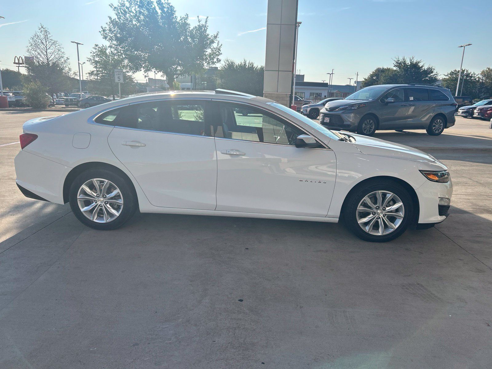 Used 2024 Chevrolet Malibu LT FWD image 5