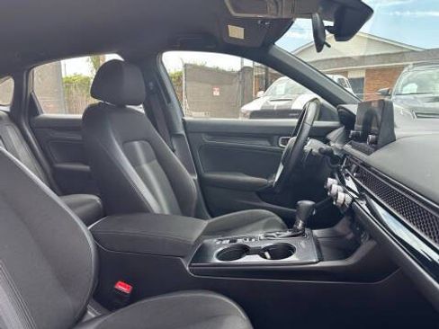 Used 2023 Honda Civic Sport image 9