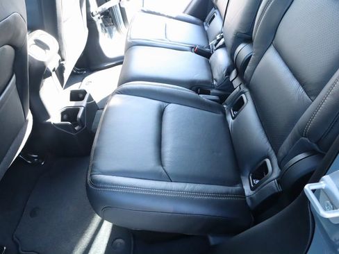 New 2025 Jeep Gladiator Sport image 11