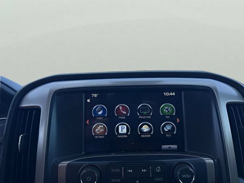Used 2016 GMC Sierra 1500 Denali w/ Enhanced Driver Alert Package AWD/4WD image 18