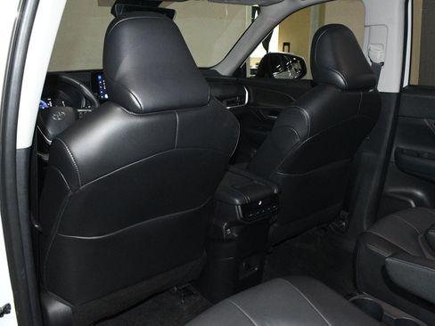 Used 2024 Toyota Grand Highlander FWD image 15