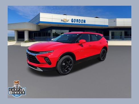 Used 2024 Chevrolet Blazer LT w/ Convenience Package FWD image 1