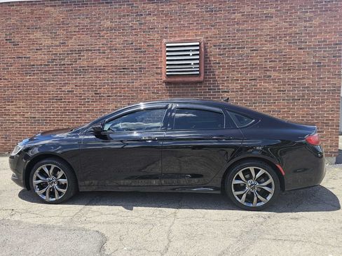 Used 2015 Chrysler 200 S w/ Navigation & Sound Group I AWD/4WD image 4