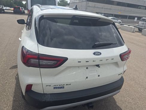 Used 2023 Ford Escape Platinum AWD/4WD image 4