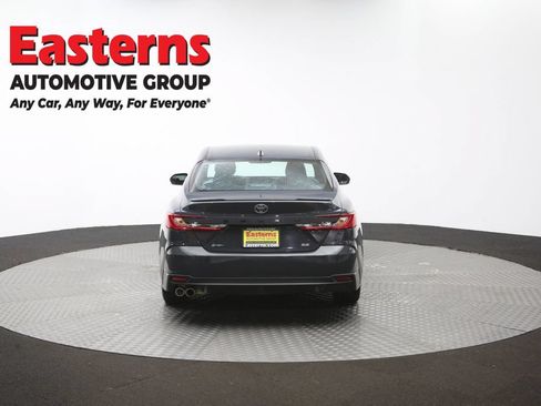Used 2025 Toyota Camry SE FWD image 36