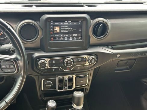 Used 2021 Jeep Wrangler Unlimited Sport image 27