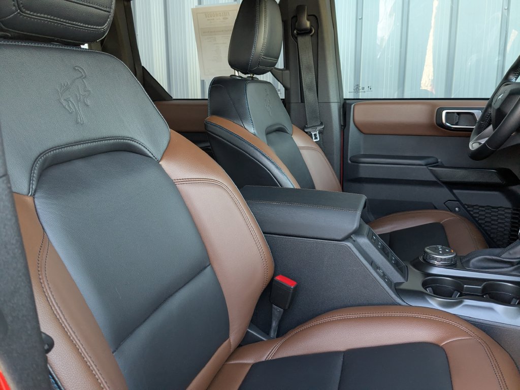 Used 2024 Ford Bronco Outer Banks AWD/4WD image 12